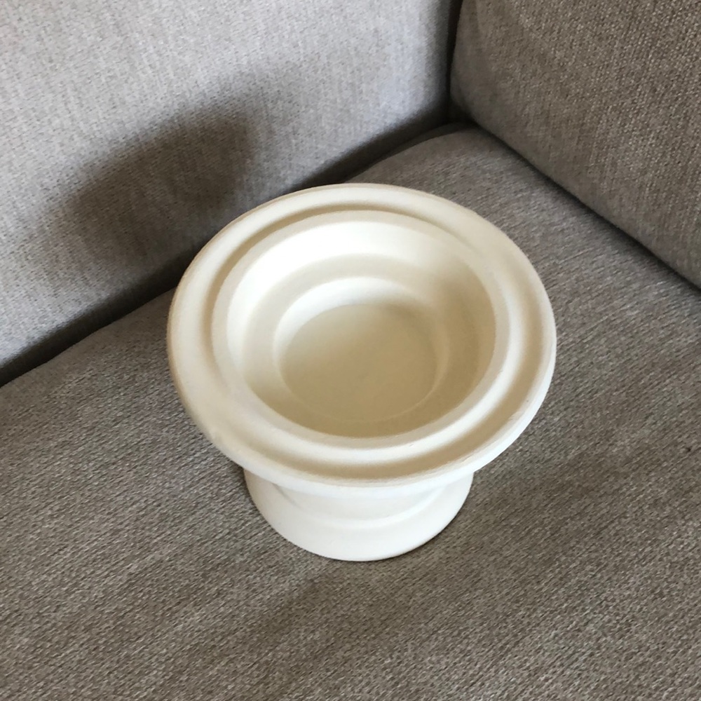 Cream candle holder